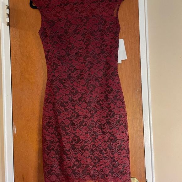 Design Lab Lace Dress - Size Small - Picture 4 of 16